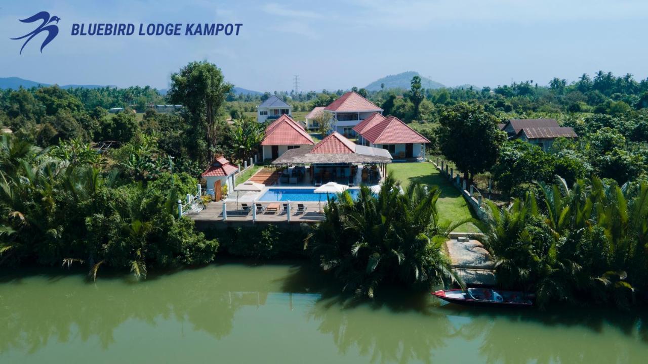 Bluebird Lodge กำปอต ภายนอก รูปภาพ