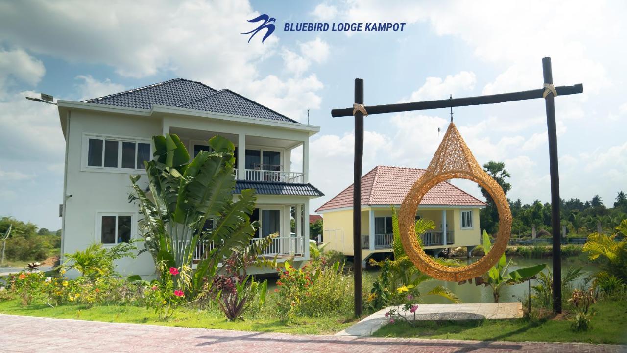Bluebird Lodge กำปอต ภายนอก รูปภาพ