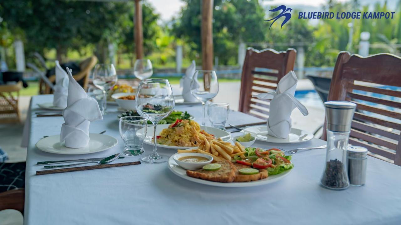 Bluebird Lodge กำปอต ภายนอก รูปภาพ